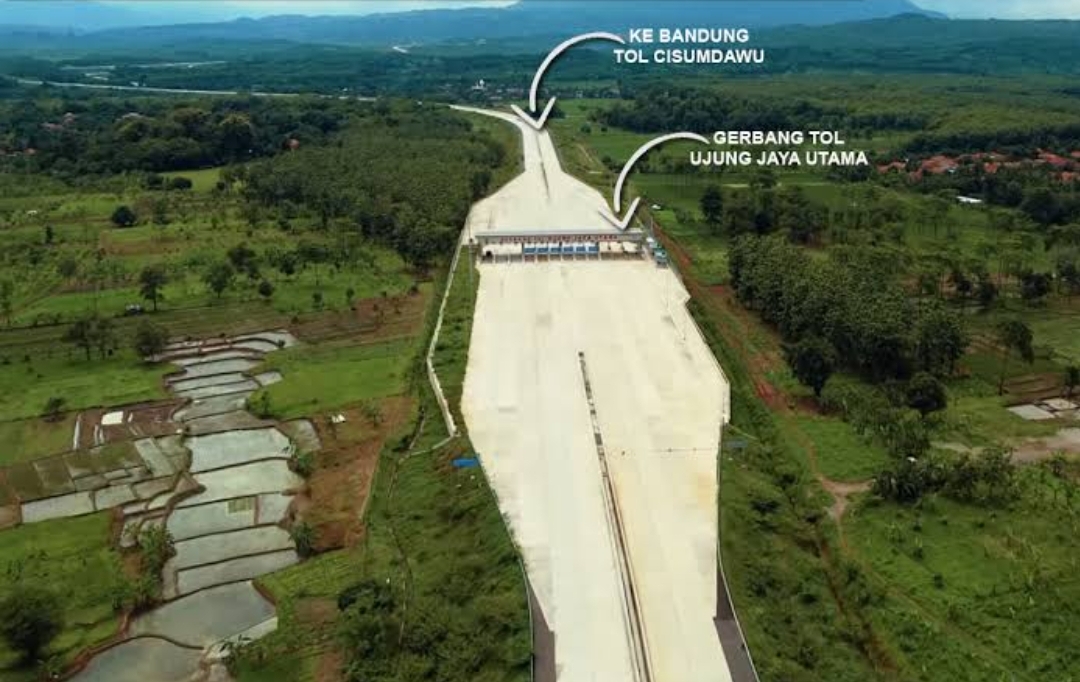 PENAMPAKAN Gerbang Tol Ujung Jaya Utama TOL CISUMDAWU dari Majalengka, Siap Dipakai Mudik