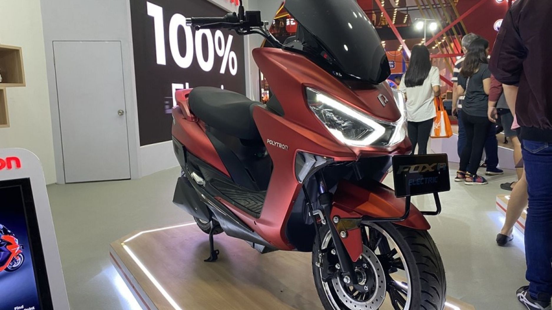 Motor Listrik Mirip NMAX dengan Jarak Tempuh hingga 130 Km, 3 Varian dari Polytron Alternatif Hemat di 2026