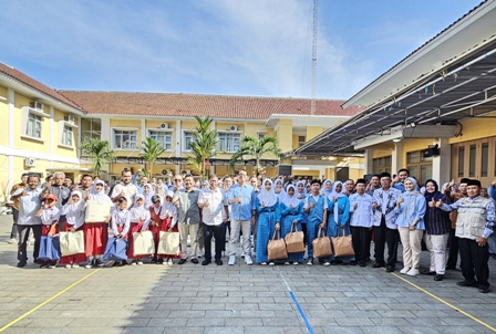 Siswa Tidak Mampu Belum Tercover KIP Diguyur Bantuan