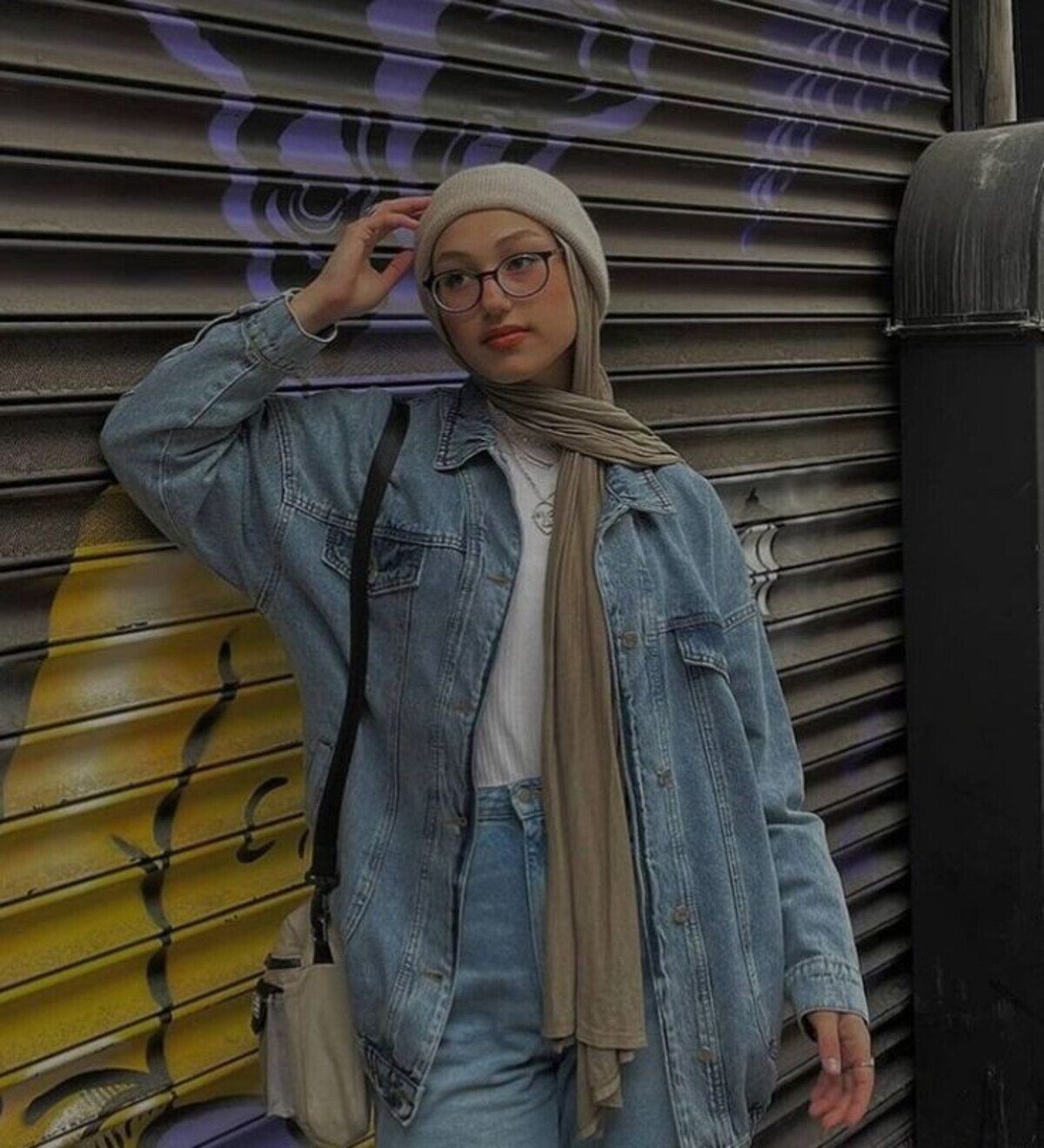 Tips dan Trik Model Hijab yang Cocok untuk Mereka yang Berkacamata
