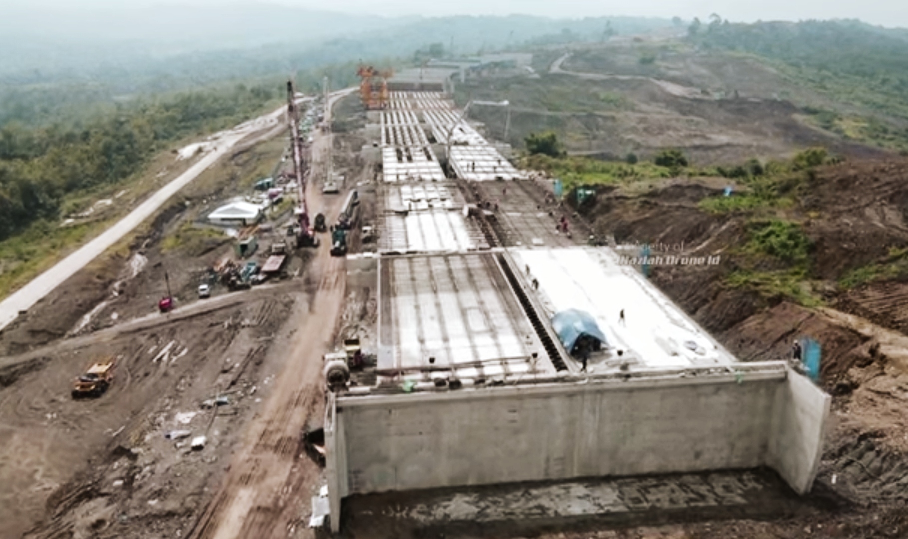 4 Hal Aneh Tapi Nyata di Tol Cisumdawu, Ada Jembatan Tanpa Sungai