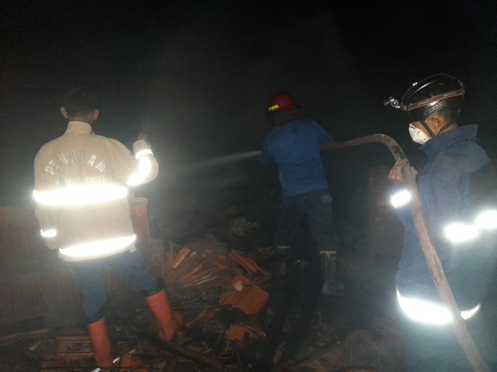 Kebakaran di Desa Burujul Kulon, Dua Ekor Sapi Mati Terpanggang 