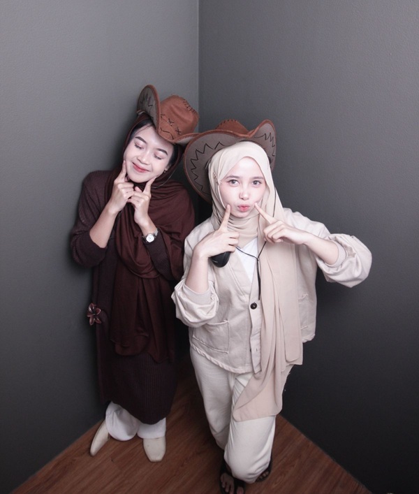 Yuk Cobain Kumpulan Prompt Gemini AI Foto Studio Menggunakan Hijab, Hasilnya Bikin Pangling!