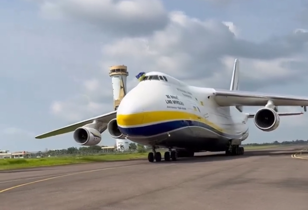 3 Pesawat Jumbo yang Pernah Mendarat di Bandara Kertajati, Angkut Tentara Amerika, Pi Kibarkan Bendera Ukraina