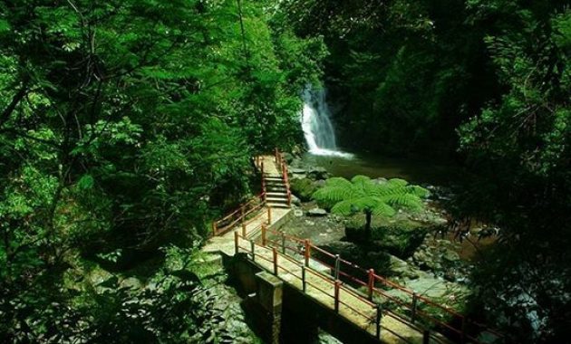 Menikmati Udara Sejuk dan Segar di Wisata Air Curug Muara Jaya, Majalengka 