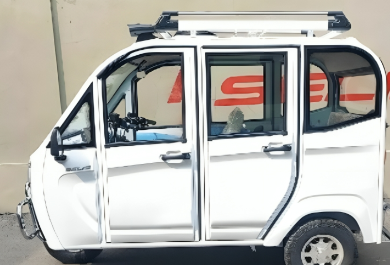 Kendaraan Roda 3 Anti Hujan Cuman 695 Ribu Perbulan, Kredit Motor ...