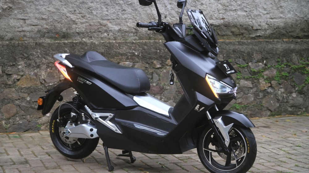 5 Motor Listrik Lokal Tangguh Setara Jepang, Hemat Biaya dan Lengkap Fitur untuk Pekerja Lintas Kabupaten