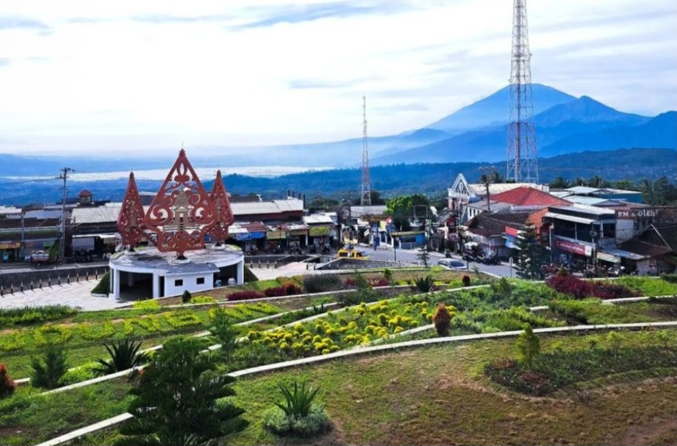 Kenali, Wisata Alun-alun Bandungan di Semarang yang Menawan, Memiliki Udara yang Sejuk