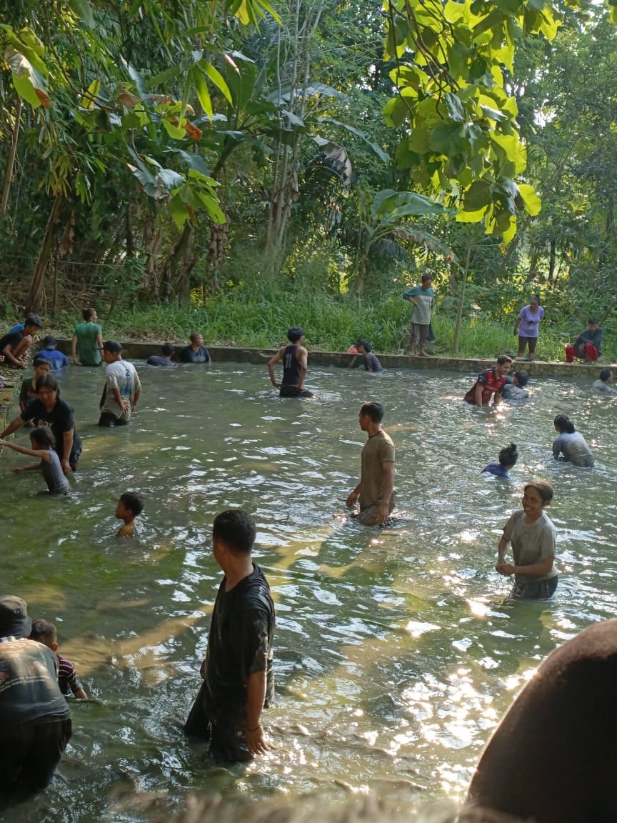 Peringati HUT RI ke-80, Kompak Bareng Warga RW 10 Gogo Ikan