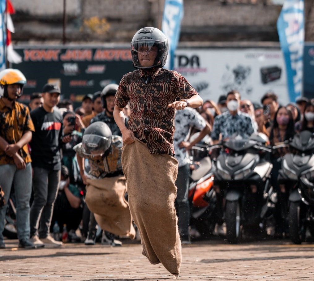 Khidmat Upacara Bendera, Antusiasme 500 Bikers Aerox ikuti Merdeka Ride di Lembang - Bandung