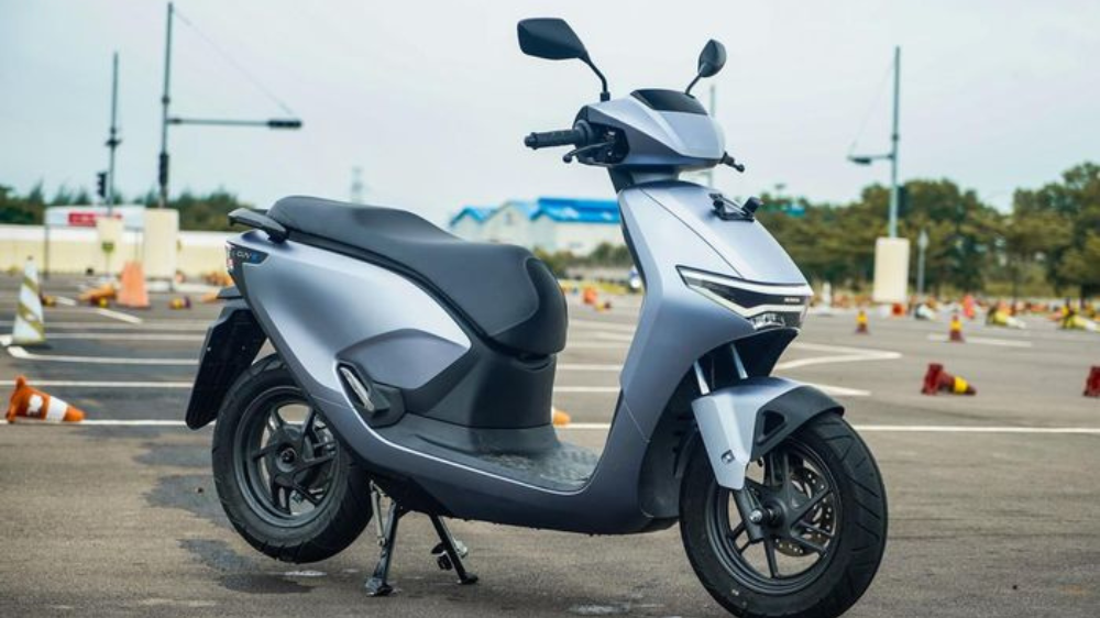 Motor Listrik Honda CUV e Stellar 2026 Tampil Premium, Kecepatan 83 Km Jam, TCS dan Direct Drive Halus