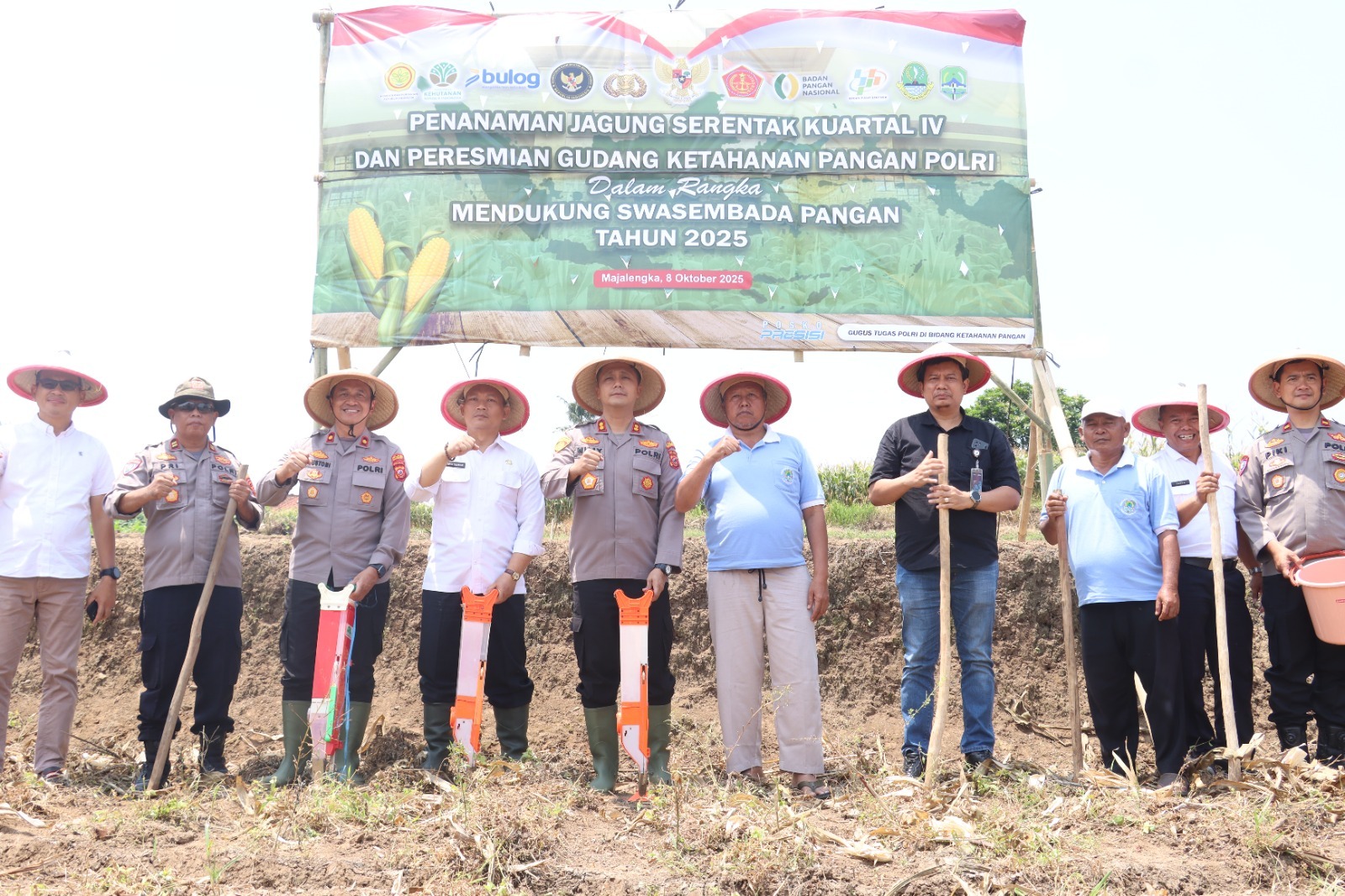 Kapolres Majalengka AKBP Willy Andrian Tanam Jagung Serentak Dukung Ketahanan Pangan Nasional