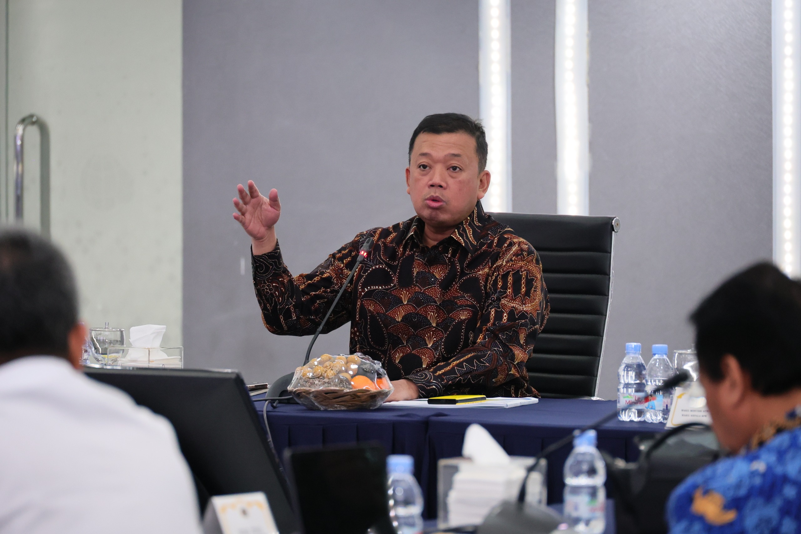 Menteri Nusron Wajibkan Kantor ATR/BPN Buka Akhir Pekan untuk Kebut Penyelesaian Berkas Akhir Tahun