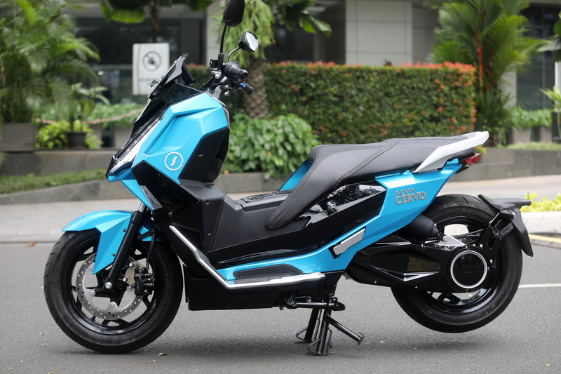 Daftar Motor Listrik Buatan Indonesia Paling Worth It Dibeli di 2025: Hemat, Modern, dan Nyaman untuk Harian