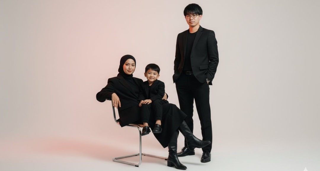 Deretan Prompt Gemini AI Foto Keluarga yang Harmonis dan Elegan, Konsep Detail Ala Studio Profesional