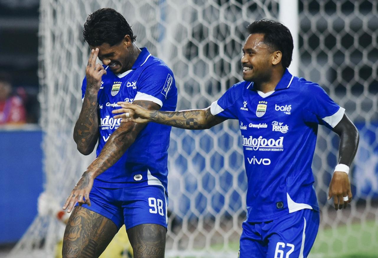 Ramon Tanque Brace, Persib Bandung vs Madura United Skor Telak 5-0