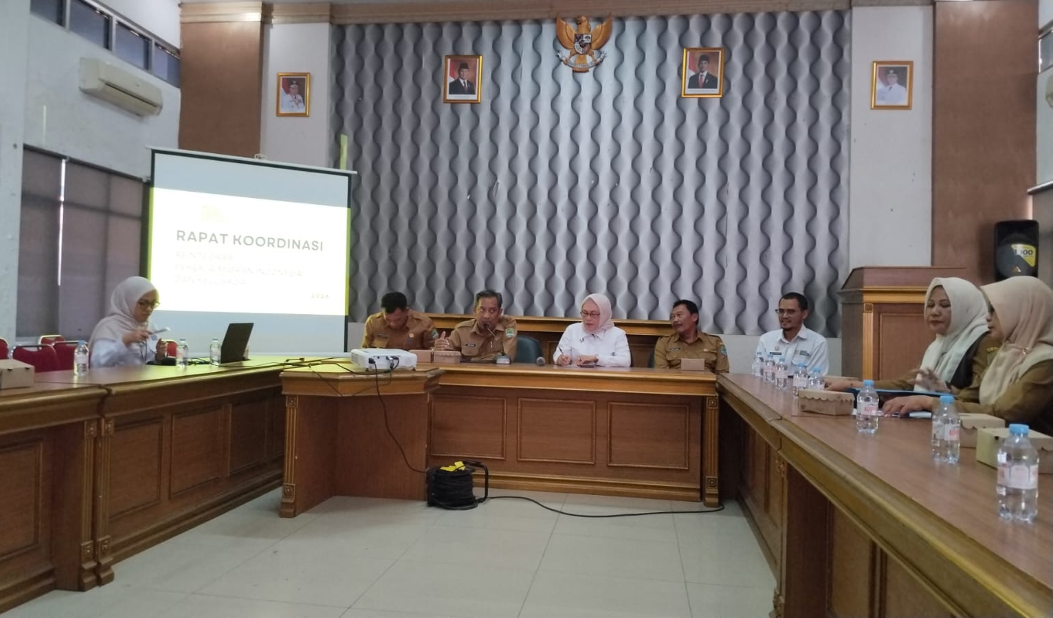Pemkab Majalengka Dampingi PMI Asal Ligung Pulang dari Yordania Bersama Lima Anak