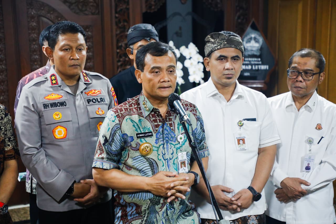 Gubernur Jateng Ahmad Luthfi Pastikan Situasi Pati Kondusif dan Pelayanan Publik Tetap Lancar