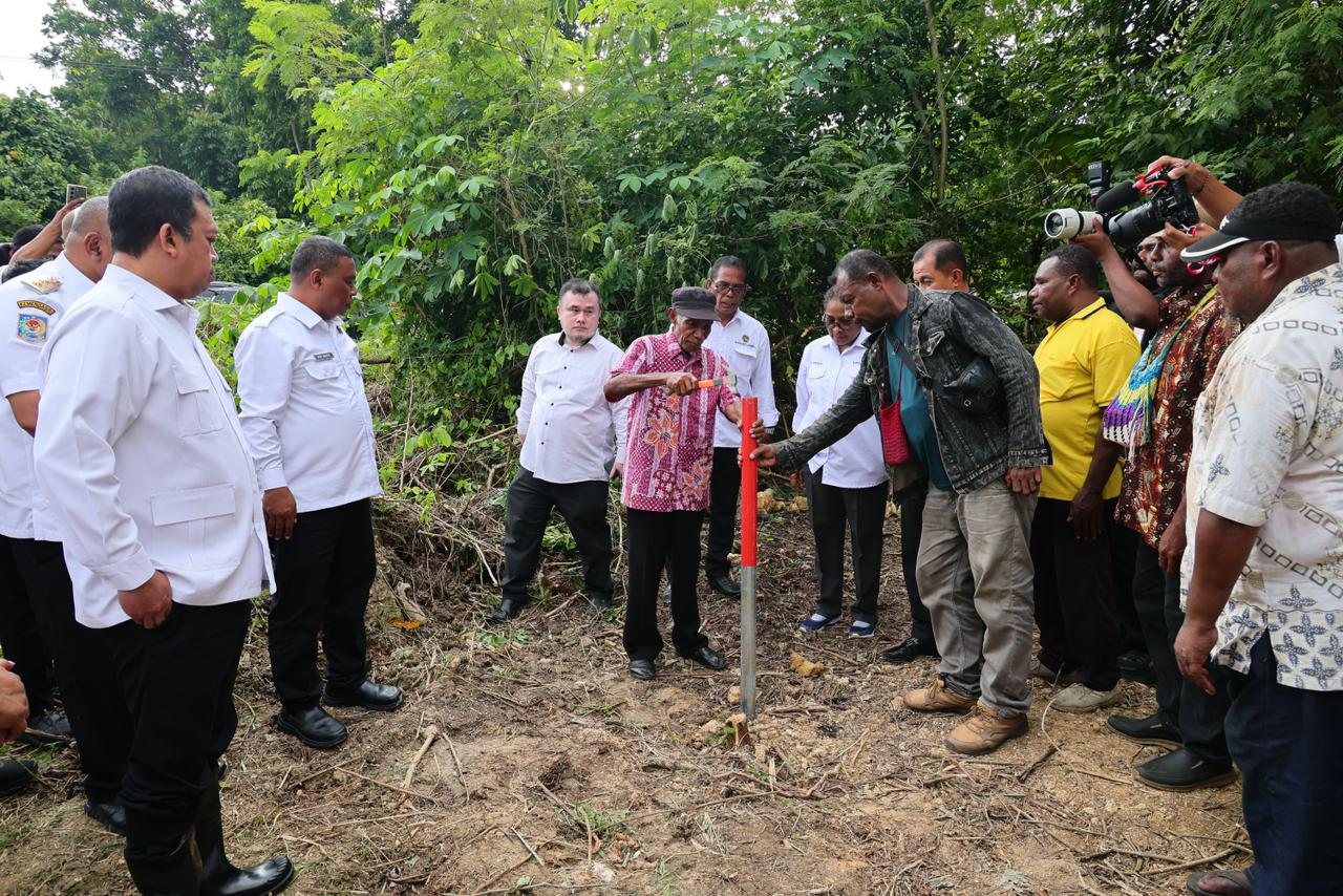 Menteri Nusron Saksikan GEMAPATAS di Skouw Yambe, Percepatan Sertipikasi Tanah Ulayat Papua Dimulai