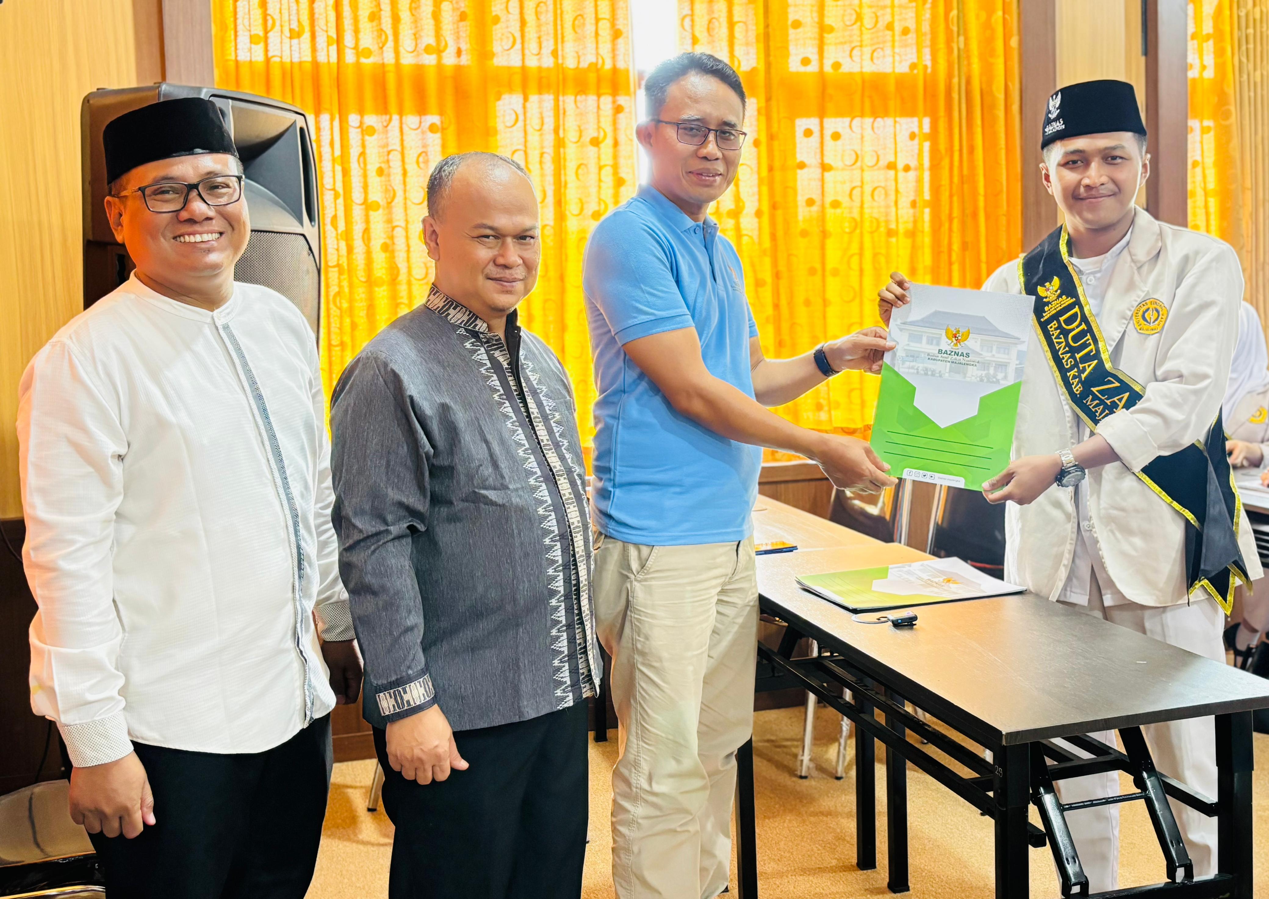 BAZNAS Majalengka Kukuhkan Duta Zakat dari Empat Kampus untuk Perkuat Literasi dan Gerakan Filantropi
