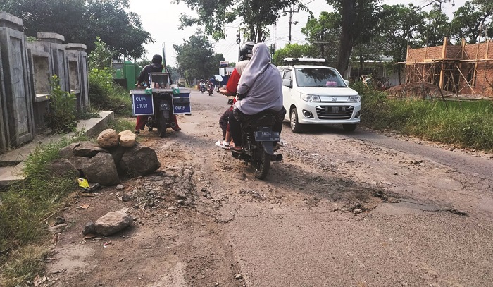 Rawan Kecelakaan, Jalan Majalengka-Dawuan Masih Rusak Belum Diperbaiki