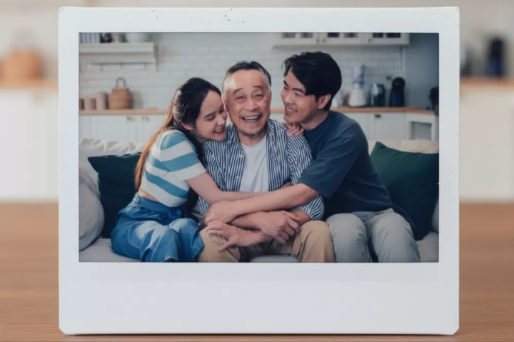 Ini Rahasianya! 7 Prompt Gemini AI Bikin Foto Polaroid Estetik Bersama Orang Tersayang