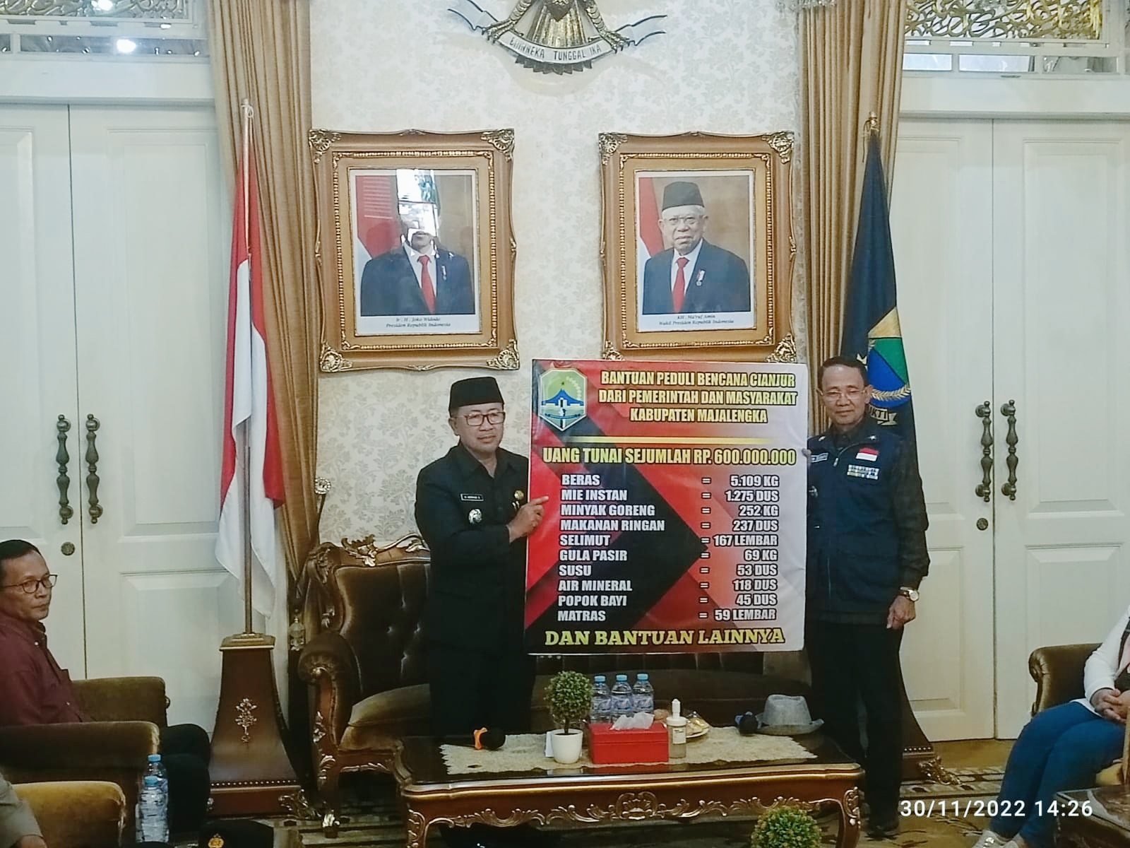 Diterima Langsung Bupati Cianjur, Pemkab Majalengka Serahkan Bantuan untuk Korban Gempa