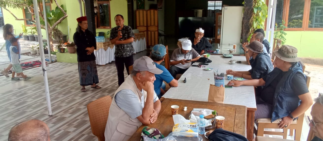 Bahasa Sunda dan Semangat Egaliter: Aing-Manéh Jadi Pintu Masuk Wawasan Kasundaan Kiwari
