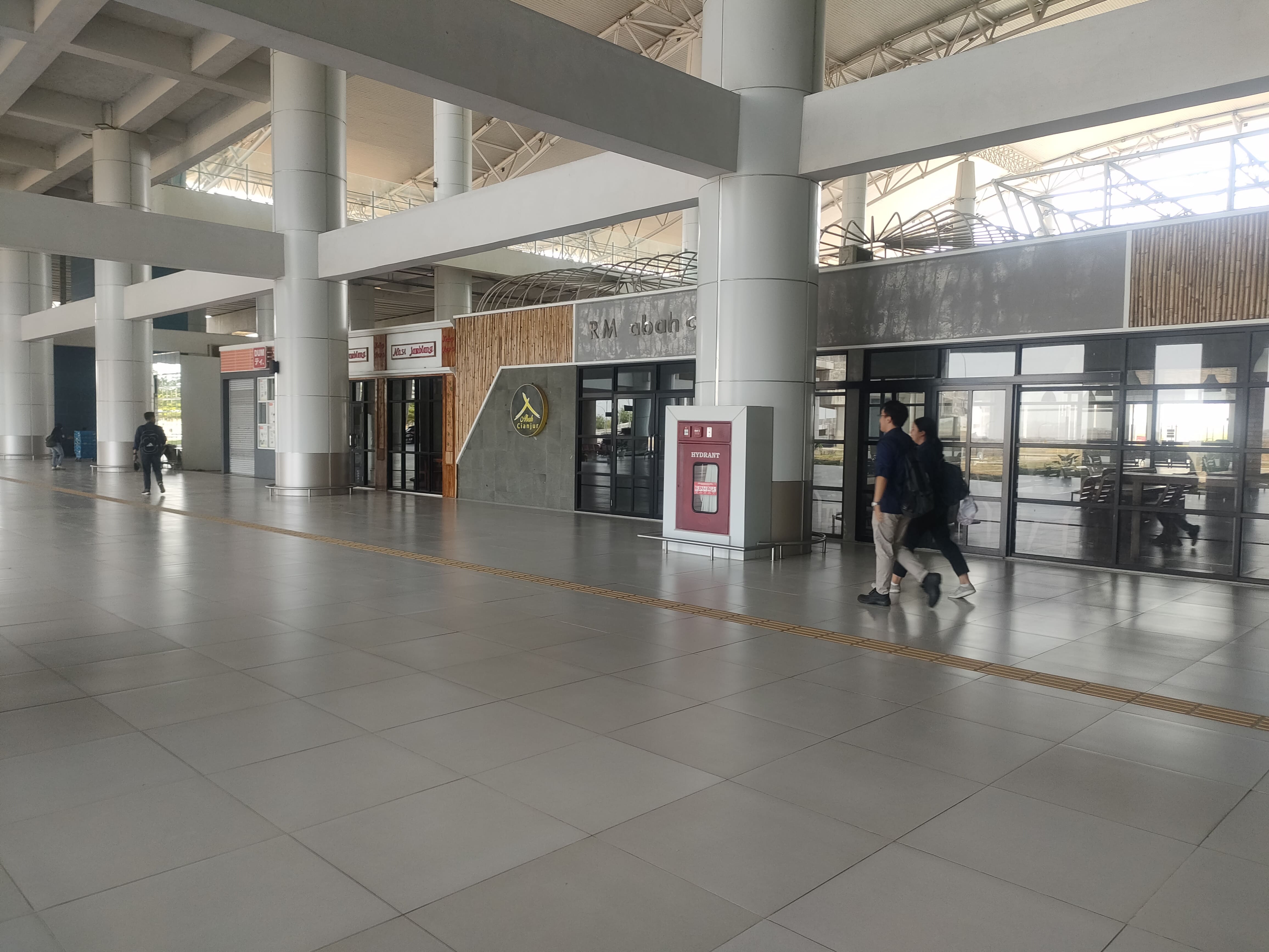 29 Tenant Beroperasi di Bandara Kertajati, Pelaku Usaha: Libatkan Warga Melalui UMKM Agar Suasana Jabar Terasa