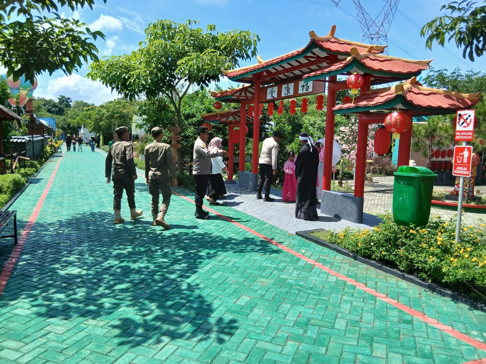 Libur Nataru, Taman Rekreasi Keliling Dunia Majalengka Dipadati Wisatawan, Polisi Perketat Pengamanan