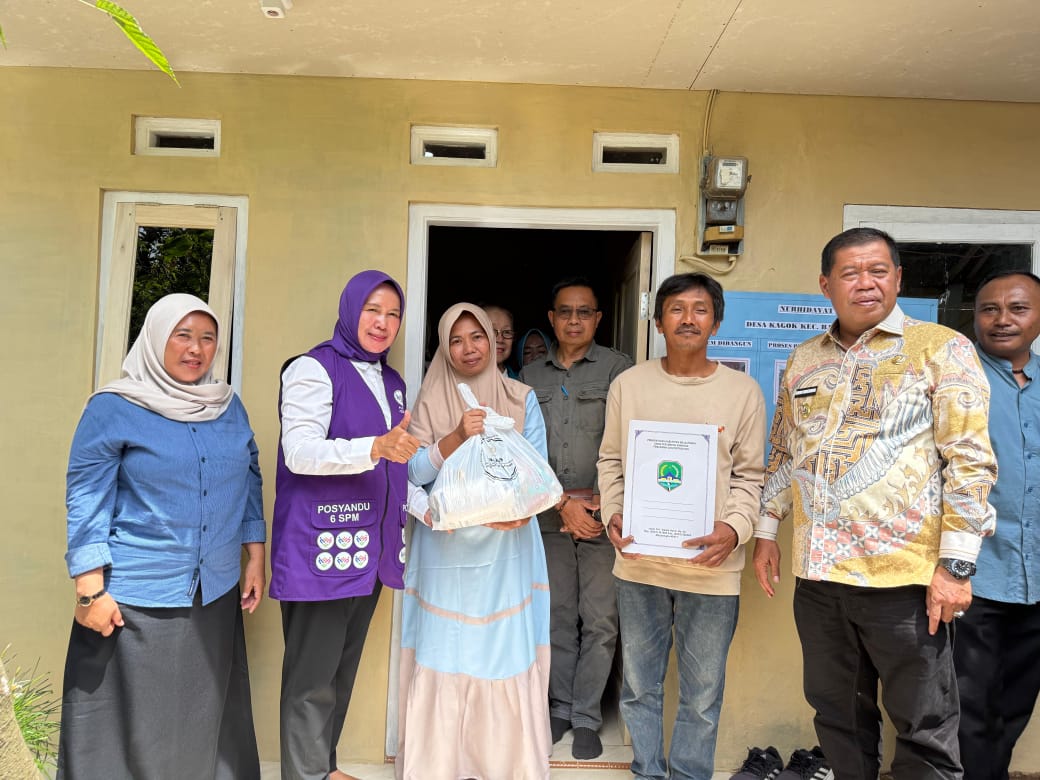 TP Posyandu Majalengka Salurkan Bantuan Rutilahu di Jatiwangi dan Banjaran