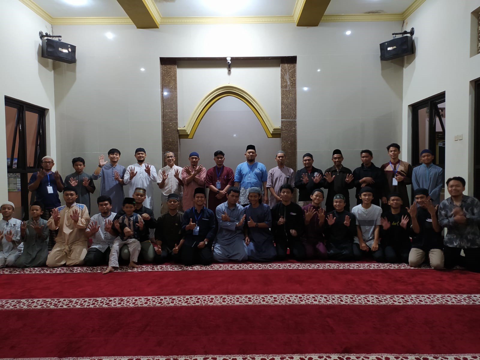  Selama 10 Hari, Iktikaf di Masjid Al Burhan dan Masjid Al Manar