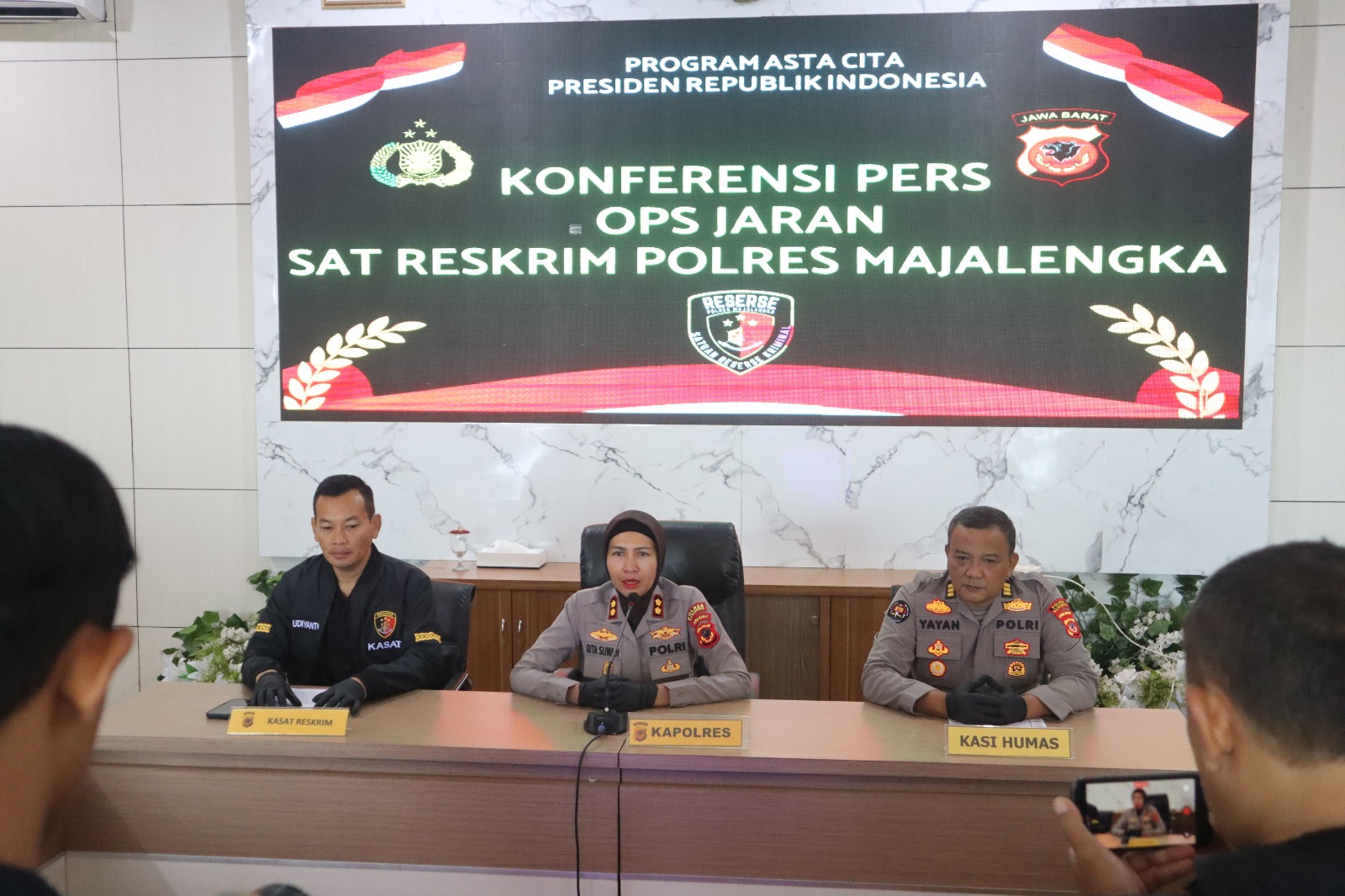 Subuh Mencekam di Leuwimunding, Ibu Rumah Tangga Ditodong Celurit Saat Pulang Antar Suami