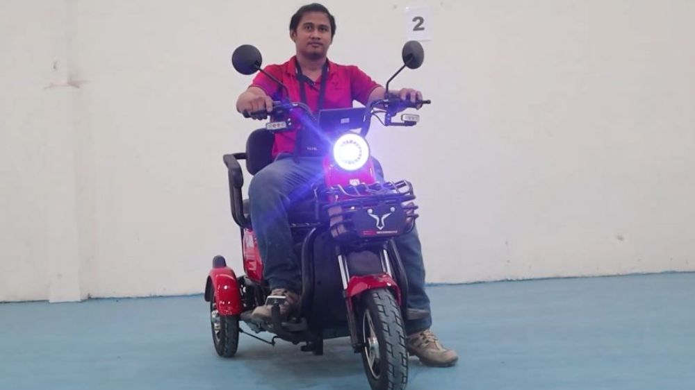 Lebih Stabil dan Irit, 5 Motor Listrik Roda Tiga Dewasa Kabin Terbuka hingga Tertutup Mulai Rp15 Jutaan