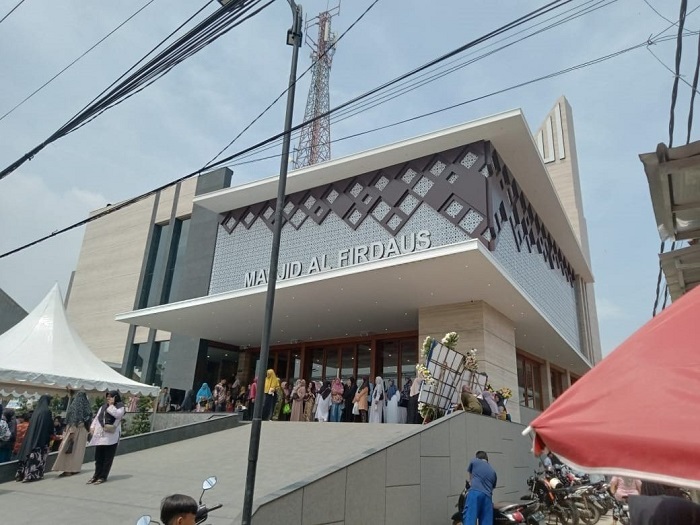 Masjid Jami Al Firdaus Termegah Habiskan Dana Rp26 Miliar Diresmikan oleh Pj Bupati Dedi Supandi