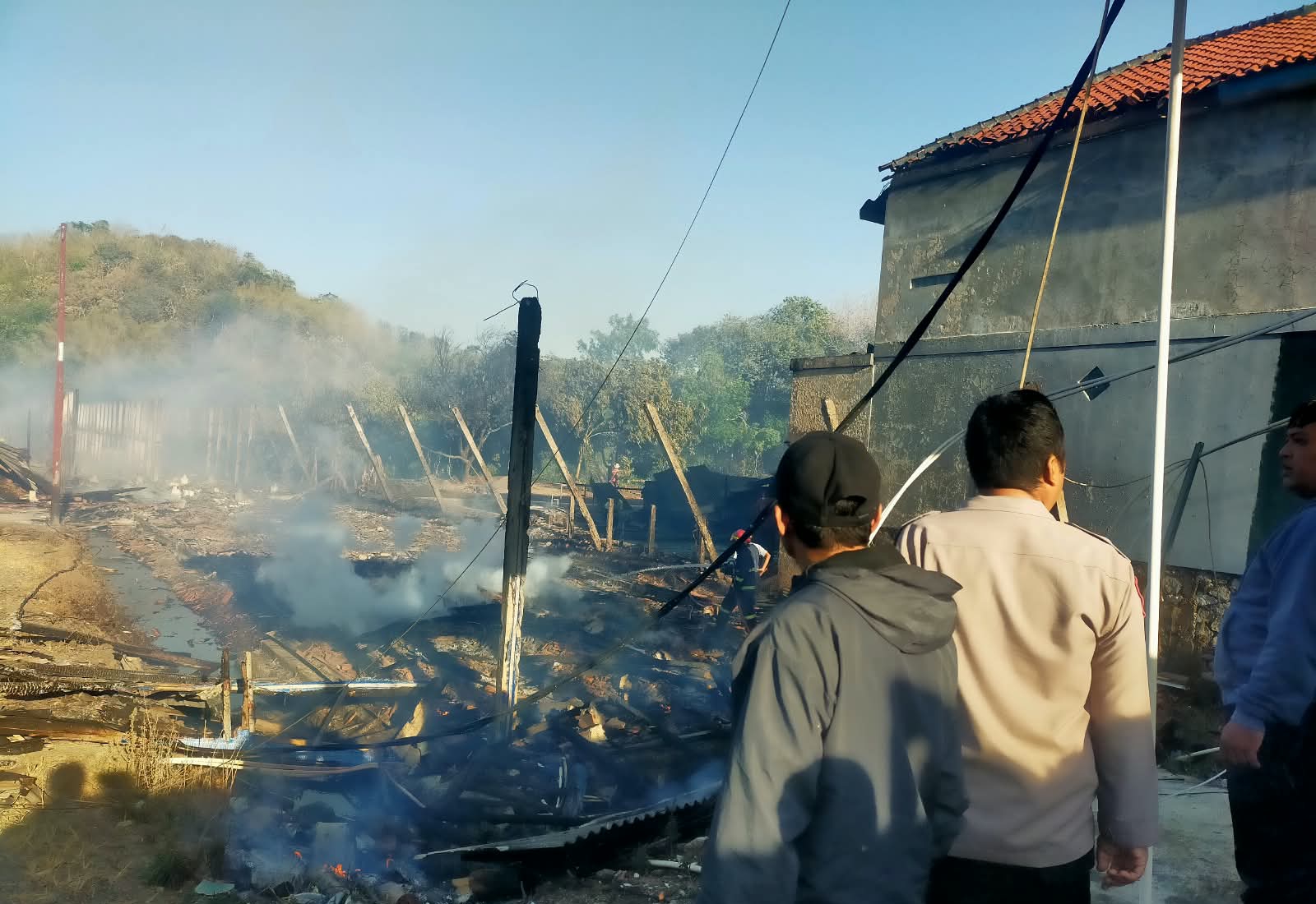Kandang Ayam 7x100 Meter di Majalengka Terbakar, 18 Ribu DOC Hangus dan Rugi Rp2 Miliar