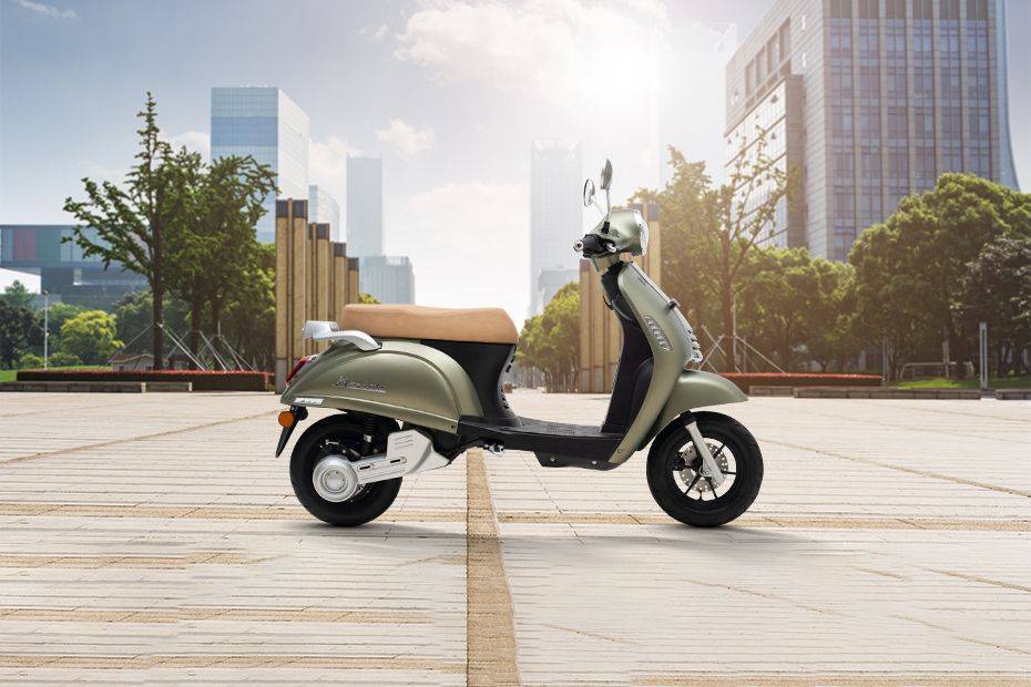 Anti Repot! Daftar Motor Listrik Baterai Swap, Solusi Praktis Gak Lama Ngecas! Ada Harga Subsidi yang Menggoda