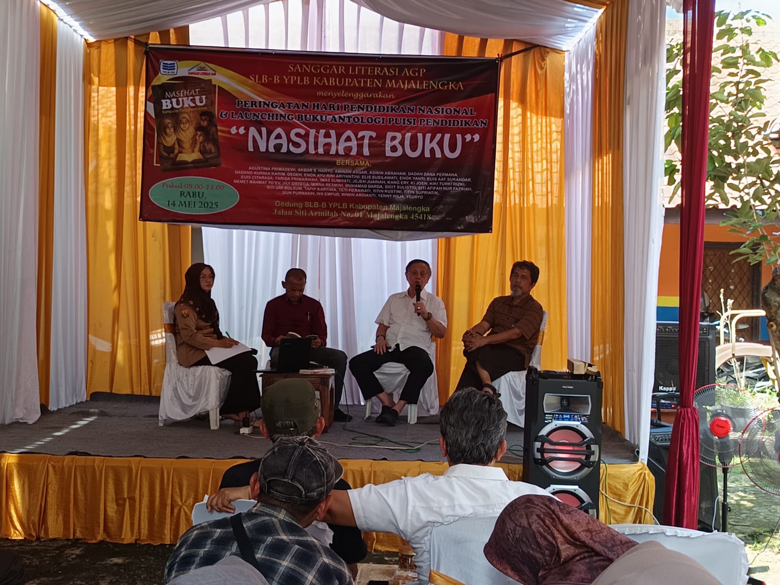 Prihatin Kondisi Pendidikan, AGP Kritik dengan Buku Puisi