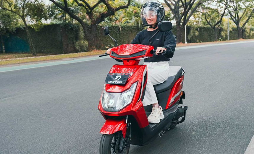 Berikut Ini 6 Daftar Motor Listrik Baterai Awet, Jarak Tempuh Jauh Hingga 180 Km Cuma Perlu Ngecas 30 Menit