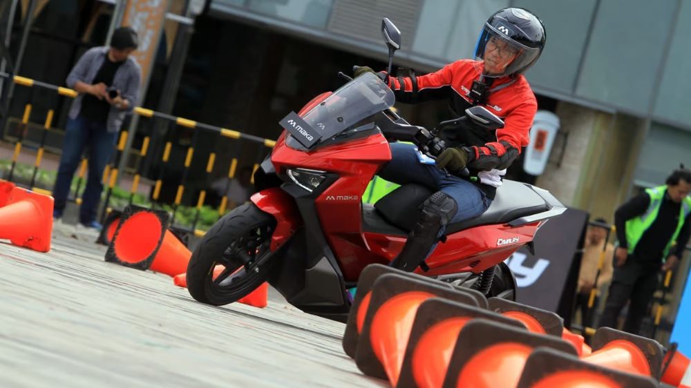 Daftar Motor Listrik Subsidi 2026 TKDN Tinggi Diskon Rp7 Juta, 3 Skuter Irit Ini Jadi Incaran Pasar