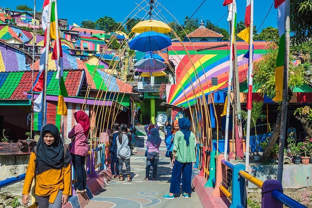 Wisata Warna Warni di Kampung Pelangi Semarang