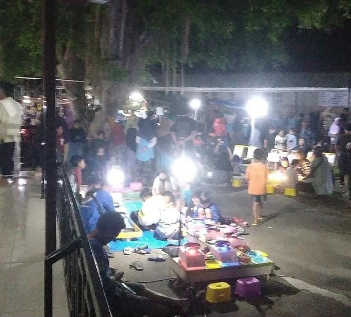 Karang Taruna Mekar Kencana Buka Pasar Malam