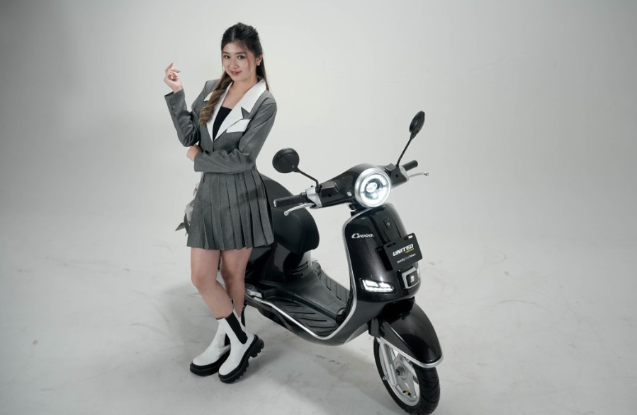 United C2000 Dicicil Rp363 Ribu, Motor Listrik Model Mirip Vespa Primavera Buatan Indonesia, Cocok Buat Harian
