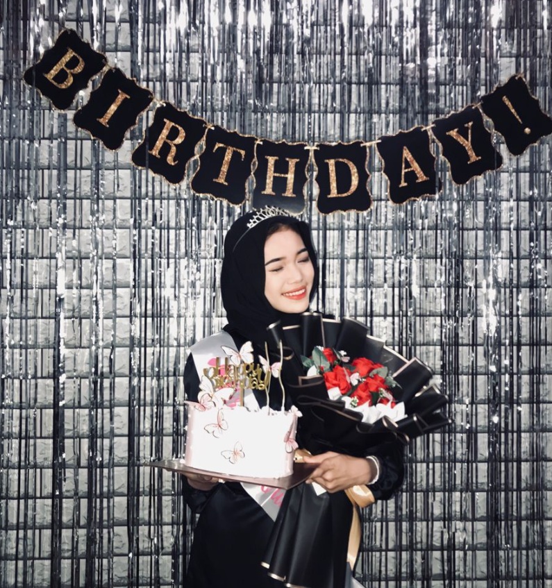 Ingin Foto Ulang Tahunmu Terlihat Estetik? Berikut 3 Prompt Gemini AI dengan Tema Ulang Tahun Seperti Asli