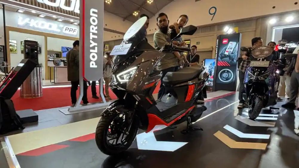 Bisa Dicas di Rumah, Polytron Fox 350 Hadir dengan Portable Charger, Baterai Tahan Lama dan Fast Charging