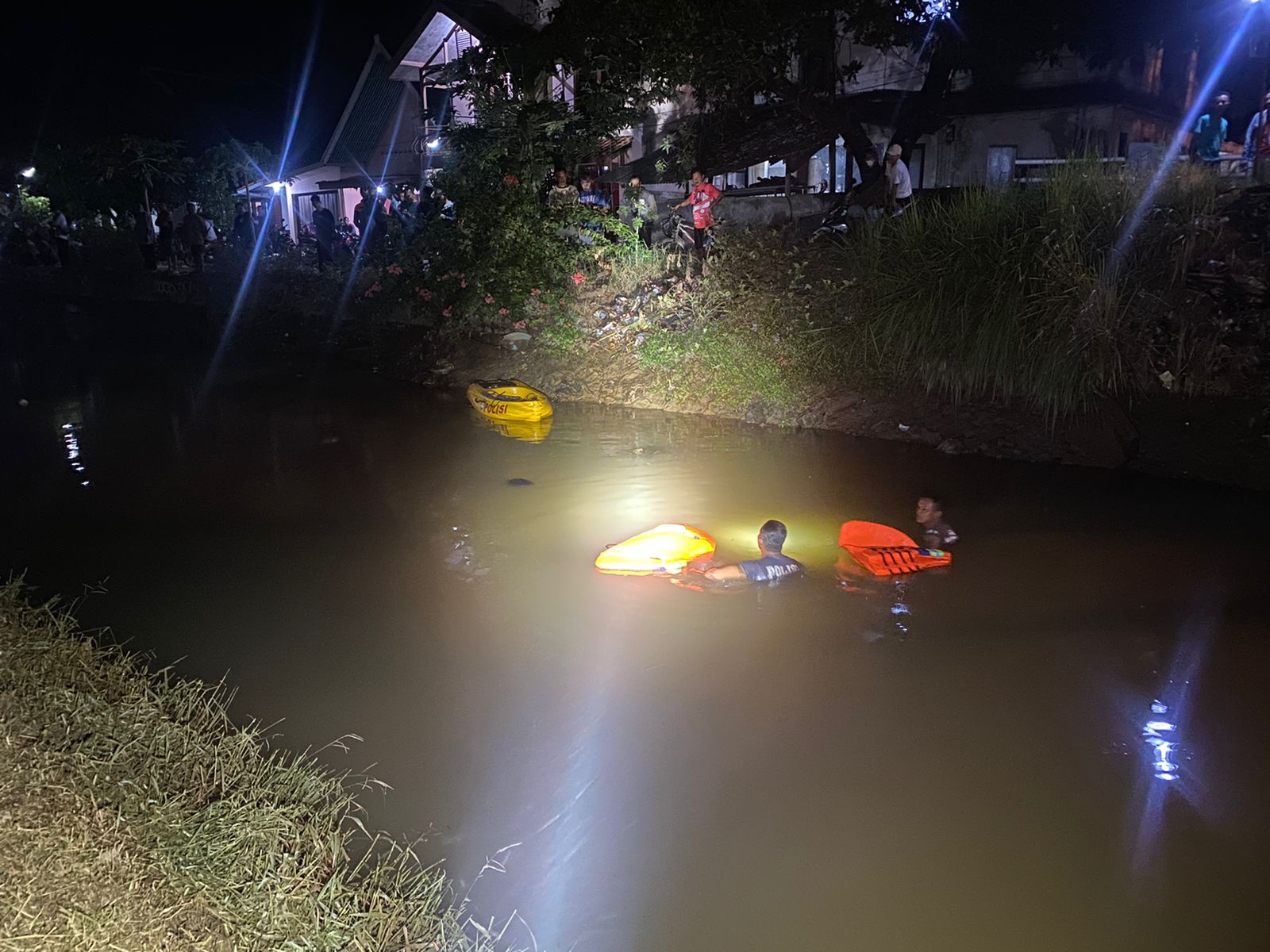 Korban tenggelam di Sungai Cihaliwung Majalengka, Berhasil Dievakuasi Dalam Kondisi Meninggal Dunia