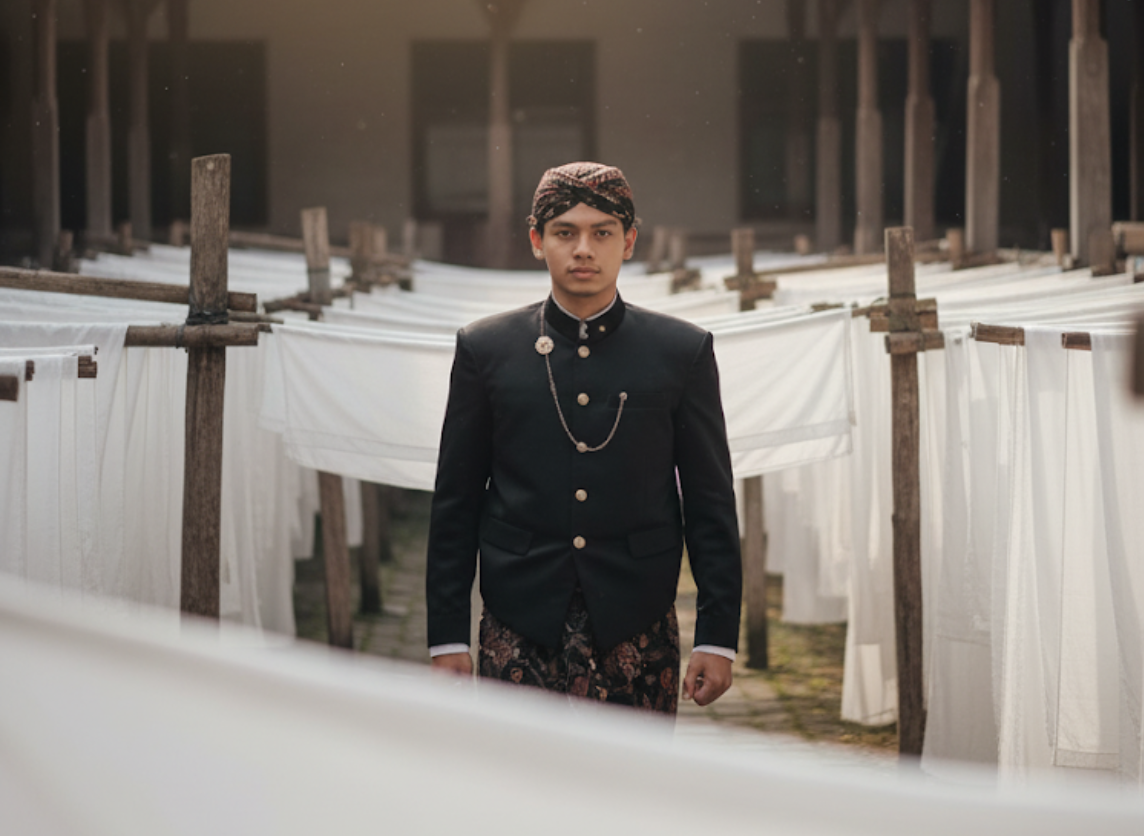 3 Prompt Foto Adat Jawa, Cara Bikin Foto Anda Pakai Adat Jawa Bagai Keluarga Ningrat di Google Gemini