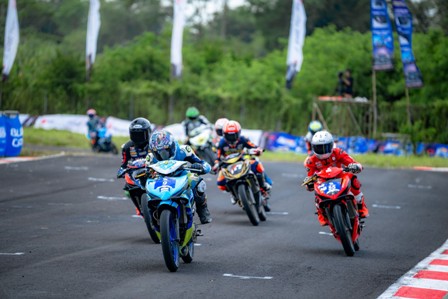 Pacu Adrenalin di Yamaha Cup Race, Tasikmalaya Bergemuruh Ribuan Penonton Terpukau