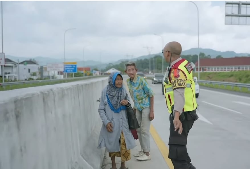 PENJELASAN KELUARGA Kakek dan Nenek Ojo yang Jalan Kaki di Tol Cisumdawu Demi Cucu: Lebaran Sudah Mengunjungi