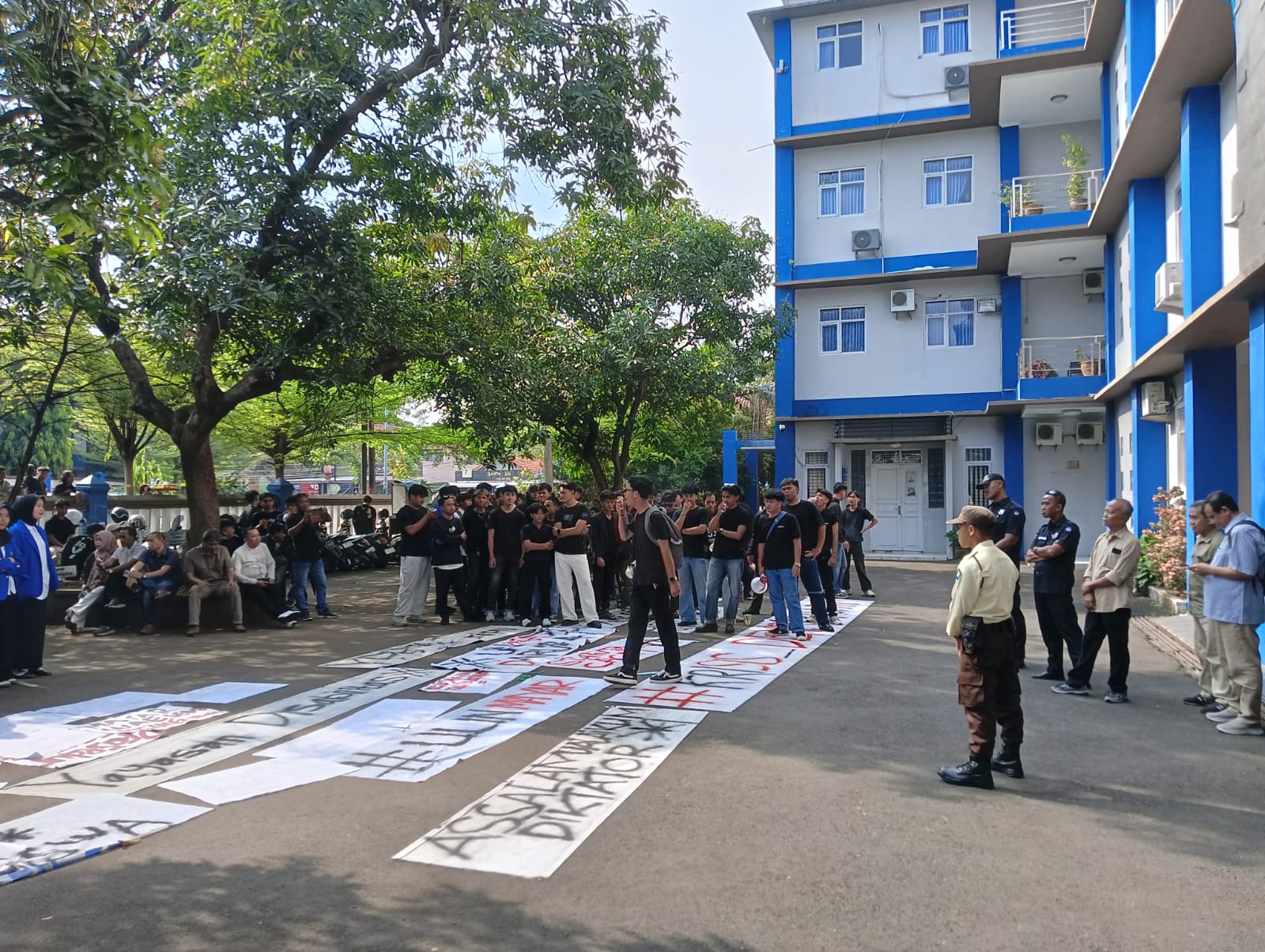 Polemik Statuta 2026, IKBM Unma Gelar Unras Di Depan Kampus dan YPPM